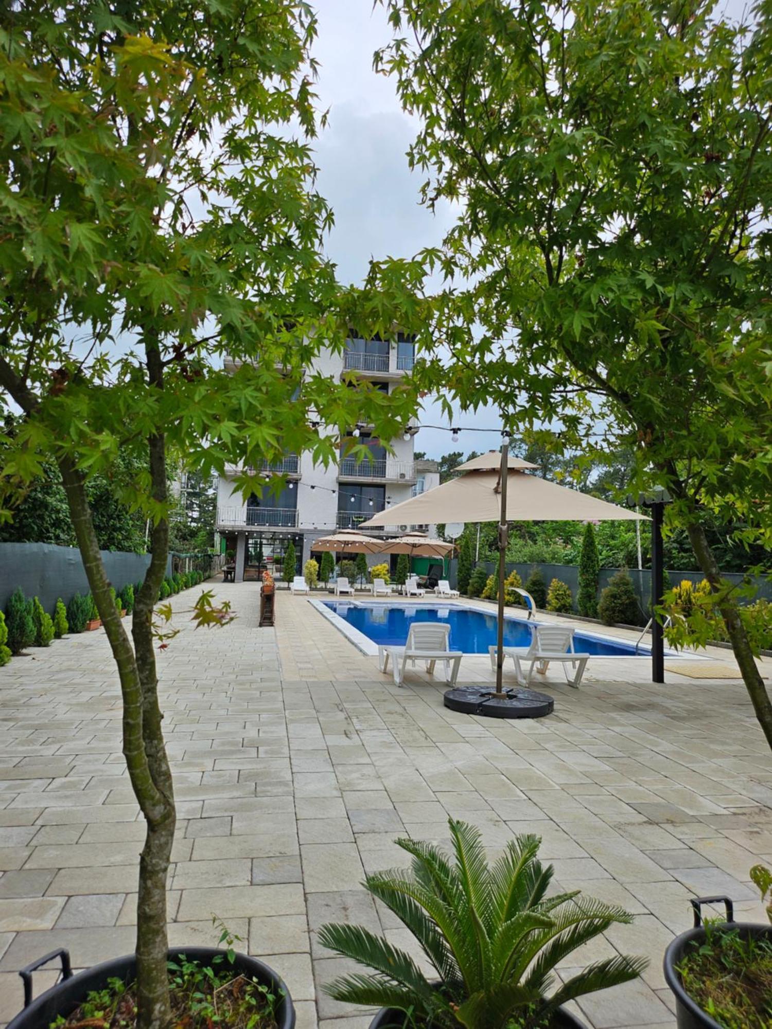 Green Terrace Кобулети Екстериор снимка